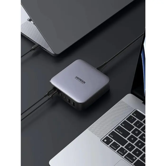 ugreen-2x-usb-a-and-4x-usb-c-200w-gan-ii-fast-charger-box-6000-e0013749.webp