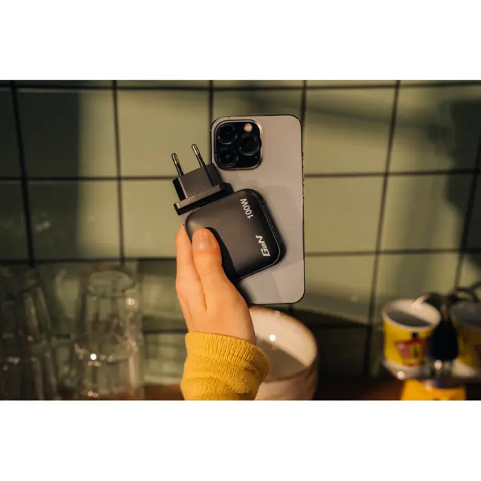 verbatim-mini-gan-zidni-punjac-100-w-pd-qc-30-3xusb-c-1-x-us-54905-v032231.webp