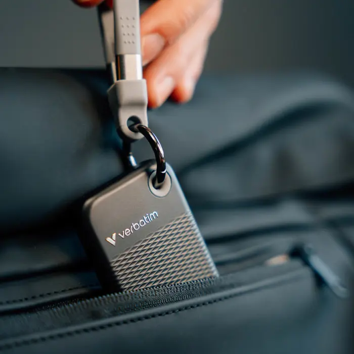 verbatim-pocket-1tb-ssd-vanjski-disk-usb-32-gen2-blackgrey-86747-v032190.webp