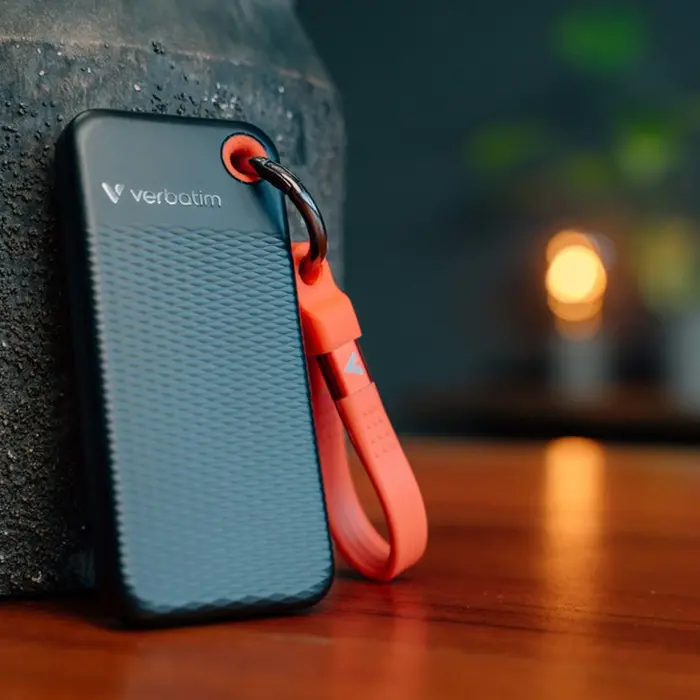 verbatim-pocket-1tb-ssd-vanjski-disk-usb-32-gen2-blackred-84179-v032192.webp