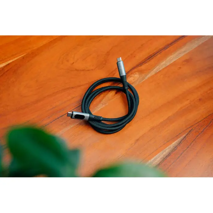 verbatim-sync-charge-kabel-usb-c-na-usb-c-240w-40-gbps-zaslo-38697-v031849.webp
