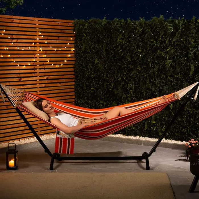 vonhaus-hammock-with-orange-frame-76968-e0014301.webp