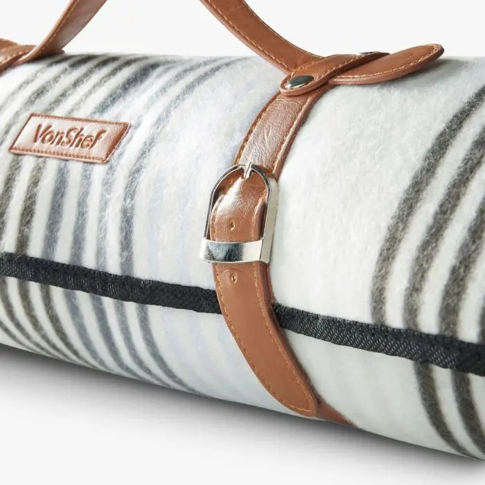 vonshef-picnic-blanket-147-x-180cm-striped-95683-e0014674.webp