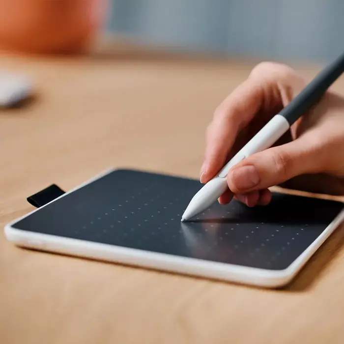 wacom-intuos-one-medium-graphic-tablet-grey-white-216-x-135--46286-wlononwcrpry9.webp