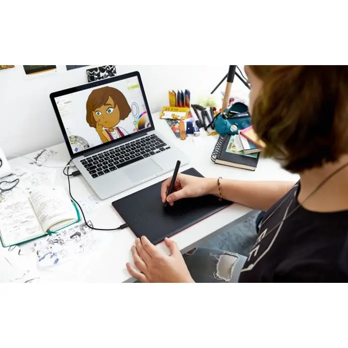 wacom-stifttablett-one-medium-22638-wlononwcrcoic.webp