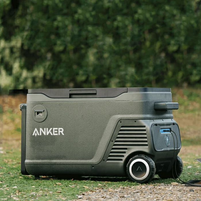 Anker EverFrost Dual-Zone portable cooler 33L.