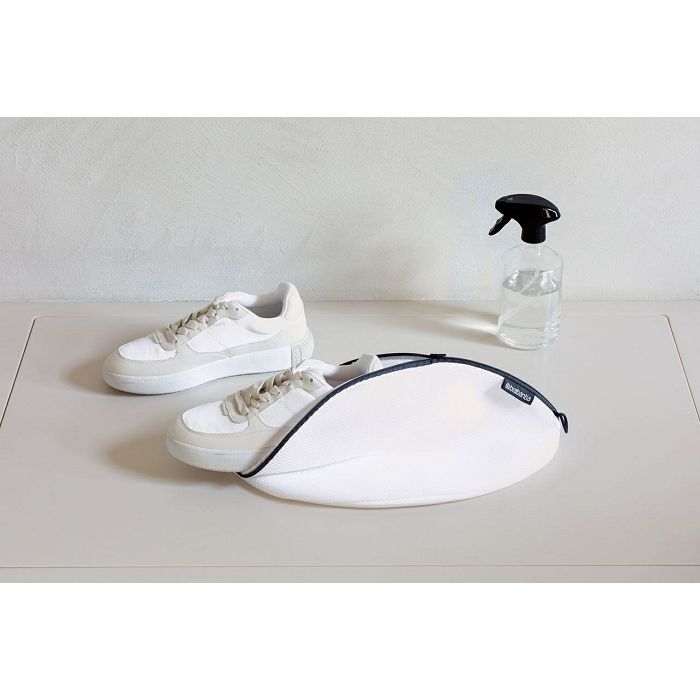 Brabantia shoe wash bag white