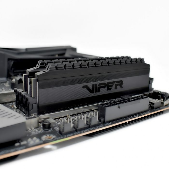 Patriot Viper 4 Blackout Kit 16GB (2x8GB) DDR4-3200 DIMM PC4-25600 CL16, 1.35V