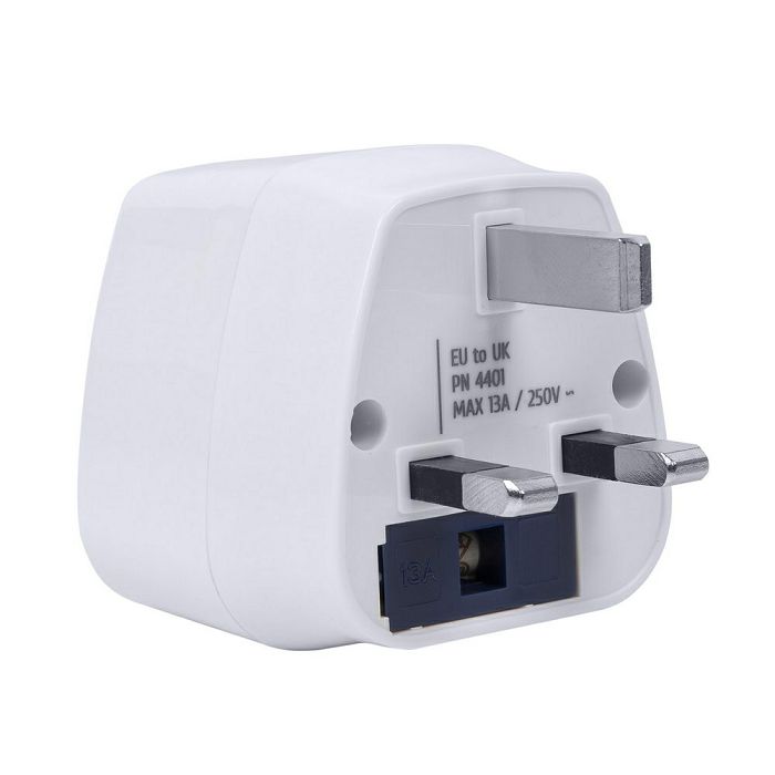 RivaCase travel adapter PS4401 EU to UK