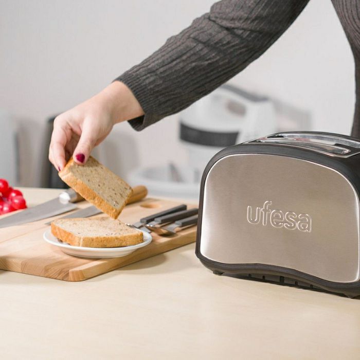 Ufesa toaster with 2 slots TT7985, 800 W