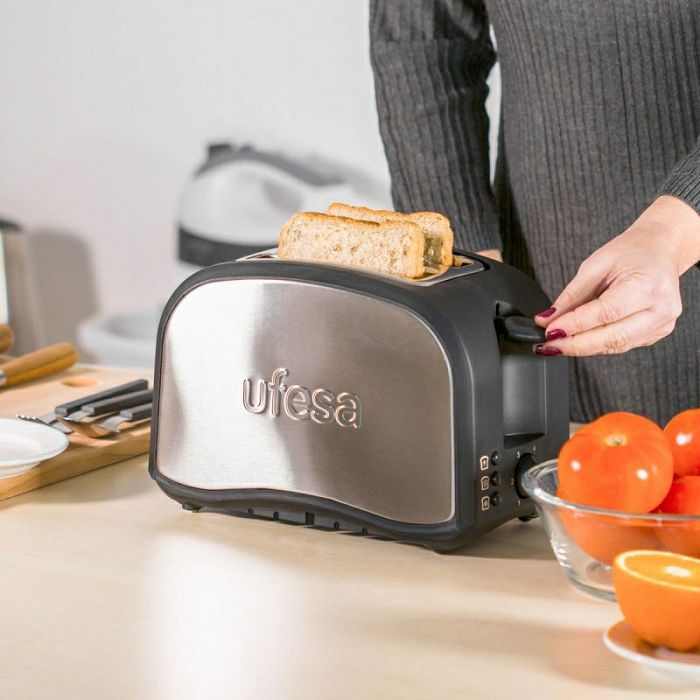 Ufesa toaster with 2 slots TT7985, 800 W