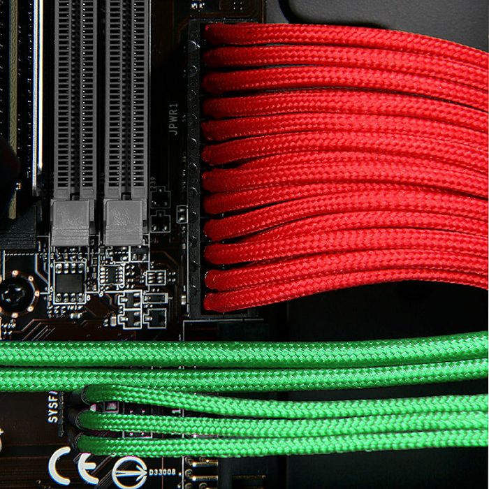 BitFenix 8-Pin PCIe Verlängerung 45cm - sleeved grün/schwarz BFA-MSC-8PEG45GK-RP