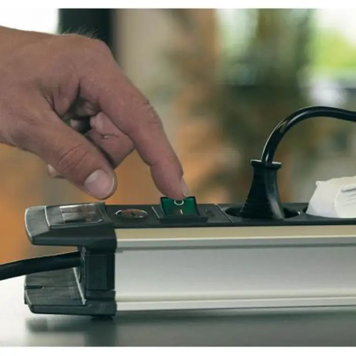 Brennenstuhl Premium Alu-Line technology, 16-way power strip