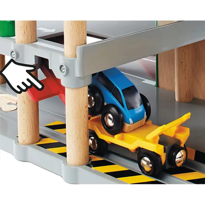 BRIO Parking Garage (33204)