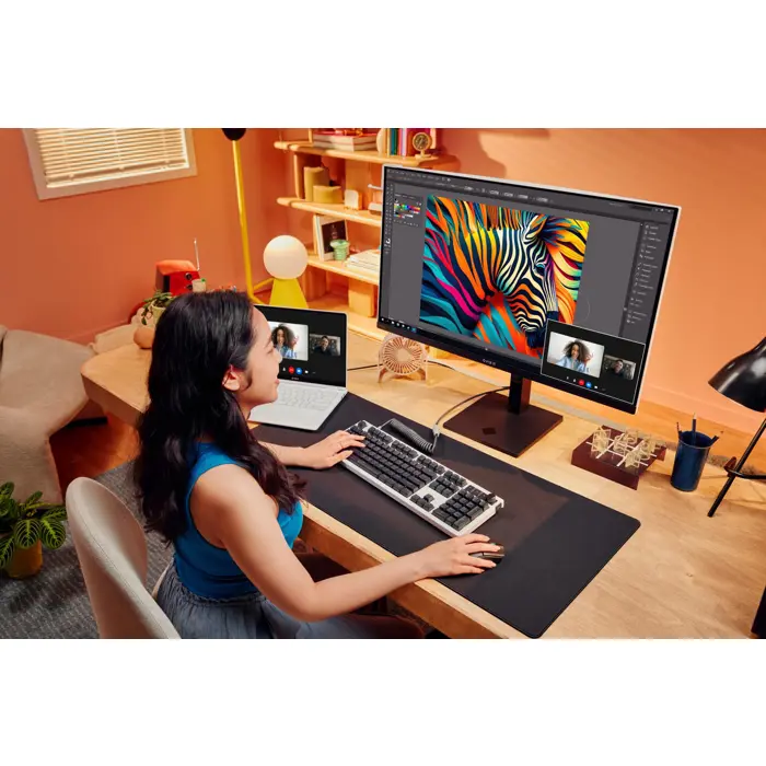 hp-omen-transcend-315-inch-uhd-240hz-oled-gaming-monitor-tra-69356-monhp-gam0031.webp