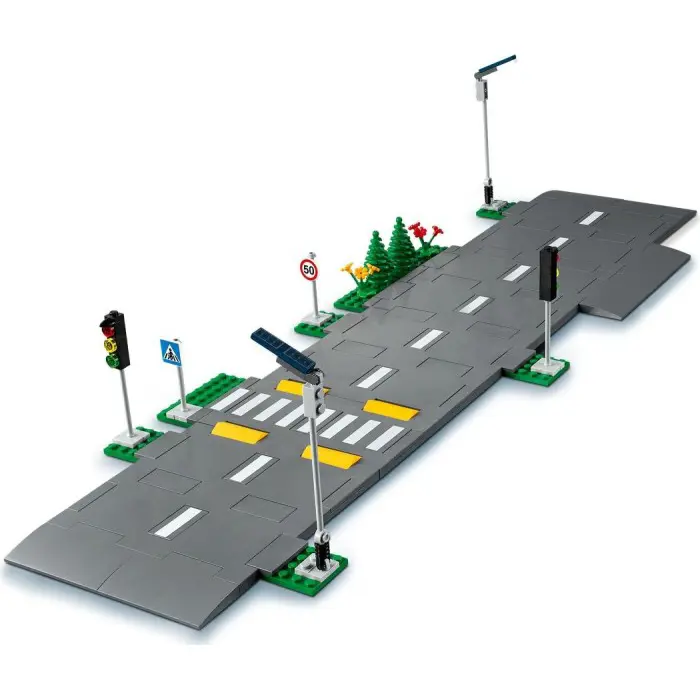 LEGO City intersection with traffic lights 60304