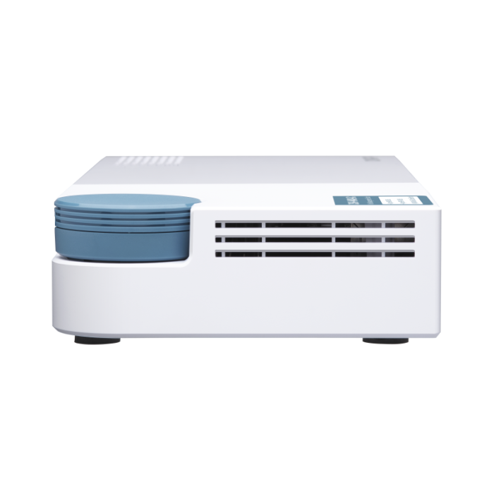 QNAP 12 port switch 4x 10Gb, 8x 1Gb