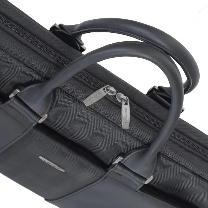 RivaCase black laptop bag 15.6 "8135 black
