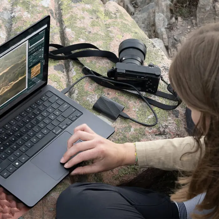 Samsung T9 MU-PG2T0B - SSD - 2 TB - US