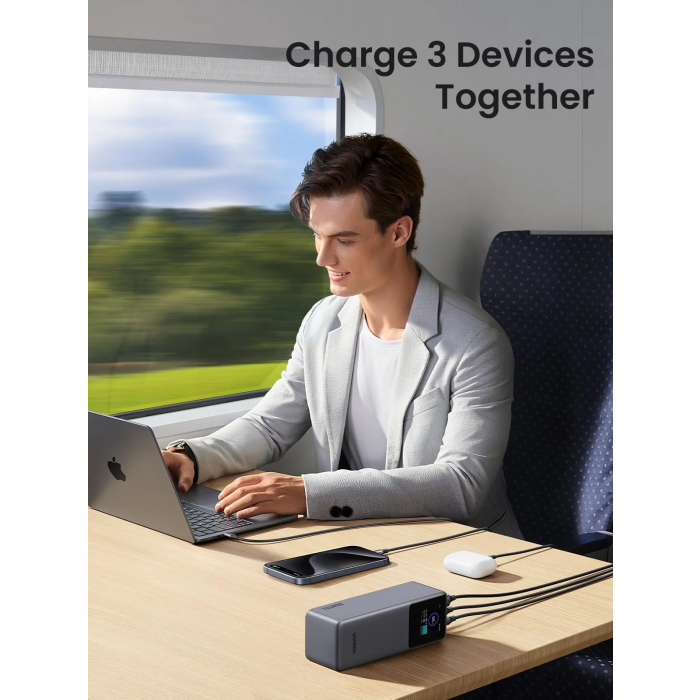 Ugreen portable rechargeable battery 25,000mAh, 200W with smart digital display