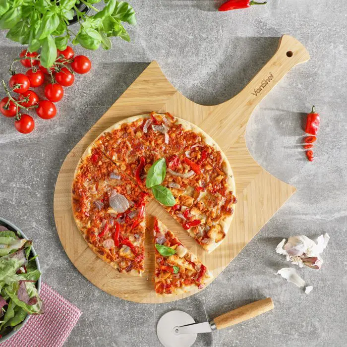 VonShef wooden pizza paddle with cutter